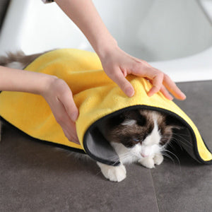 Transform Your Pet's Bath Time with Our Plus-sized Shower Bath Towel