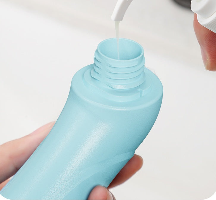 New Hand-held Pet Bath Brush